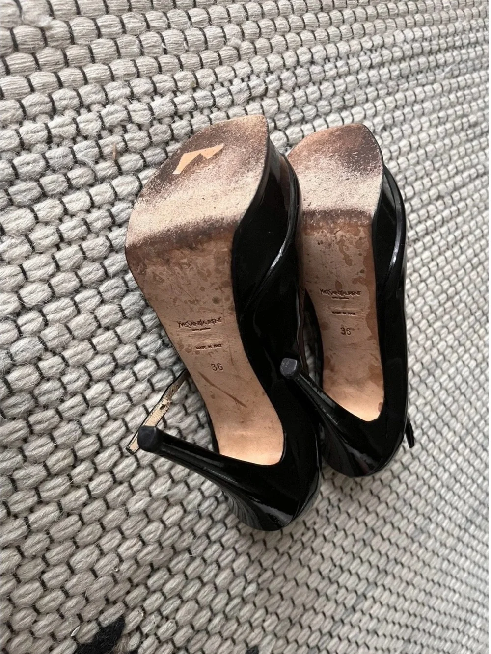 Yves Saint Laurent chic peep